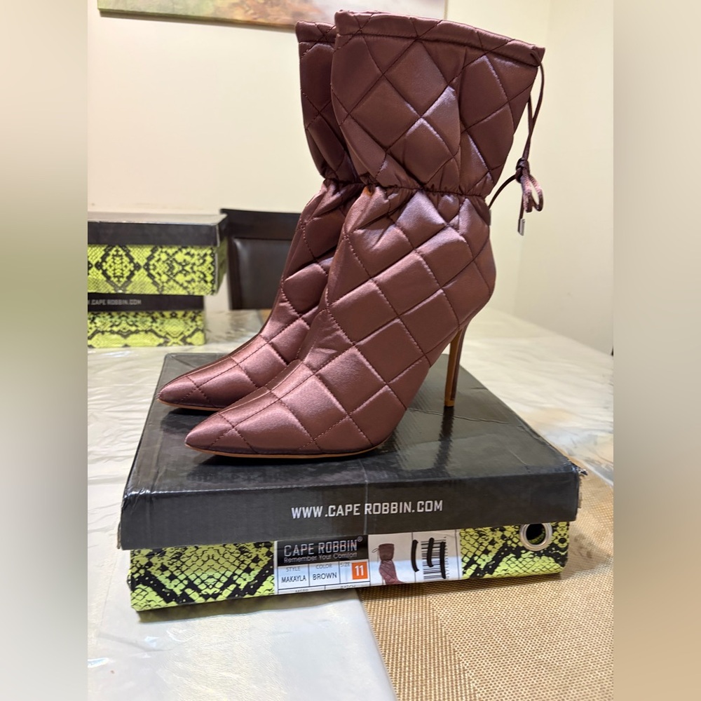 Cape Robbin Quilted Brown Heeled Boots